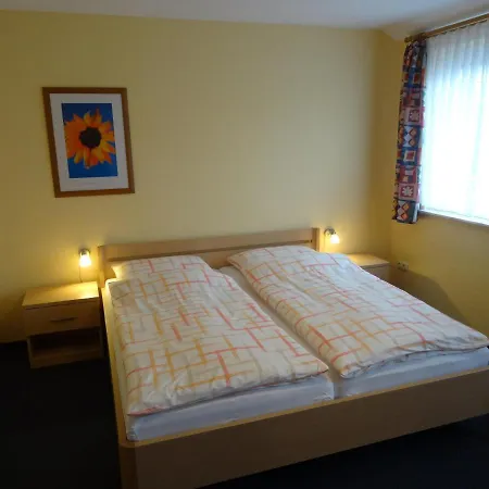 Clemens 2 Apartment *